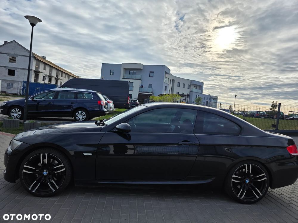 BMW Seria 3 325i - 5