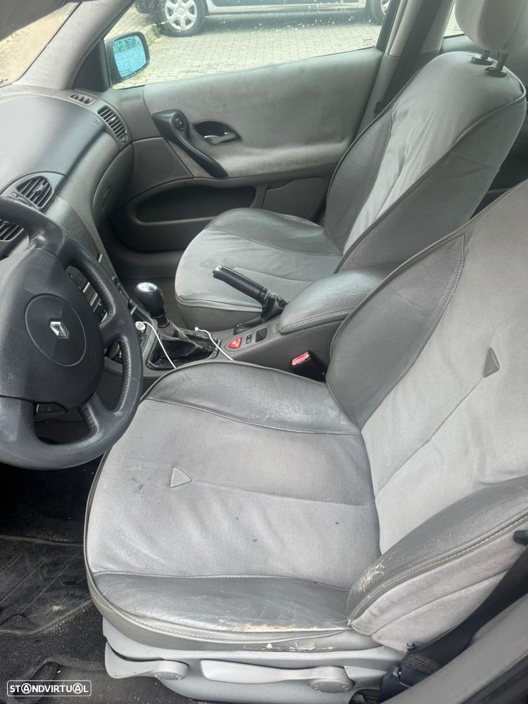 Renault Laguna 1.9 dCi Dynamique - 7