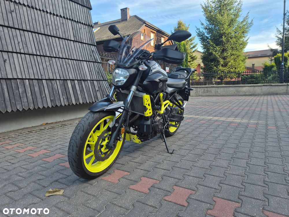 Yamaha MT - 6