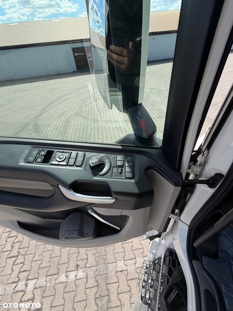 Scania S450 mega - 32