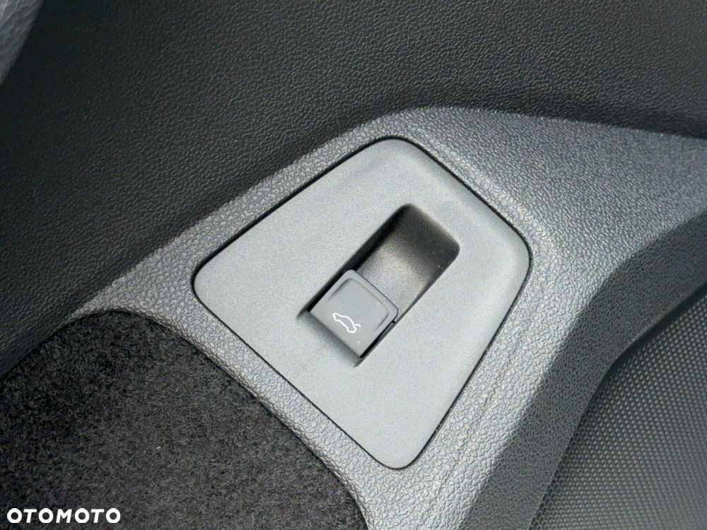 Volkswagen Tiguan - 27