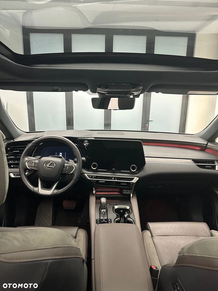 Lexus RX 450h+ Omotenashi - 10