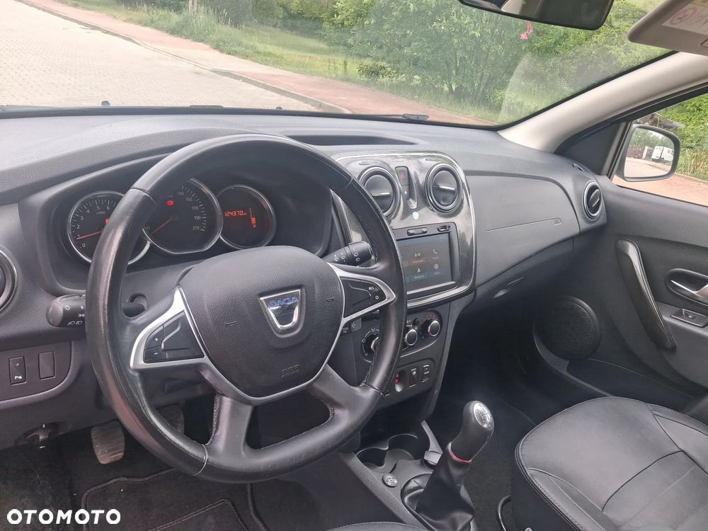 Dacia Sandero 1.0 TCe Laureate S&S - 6