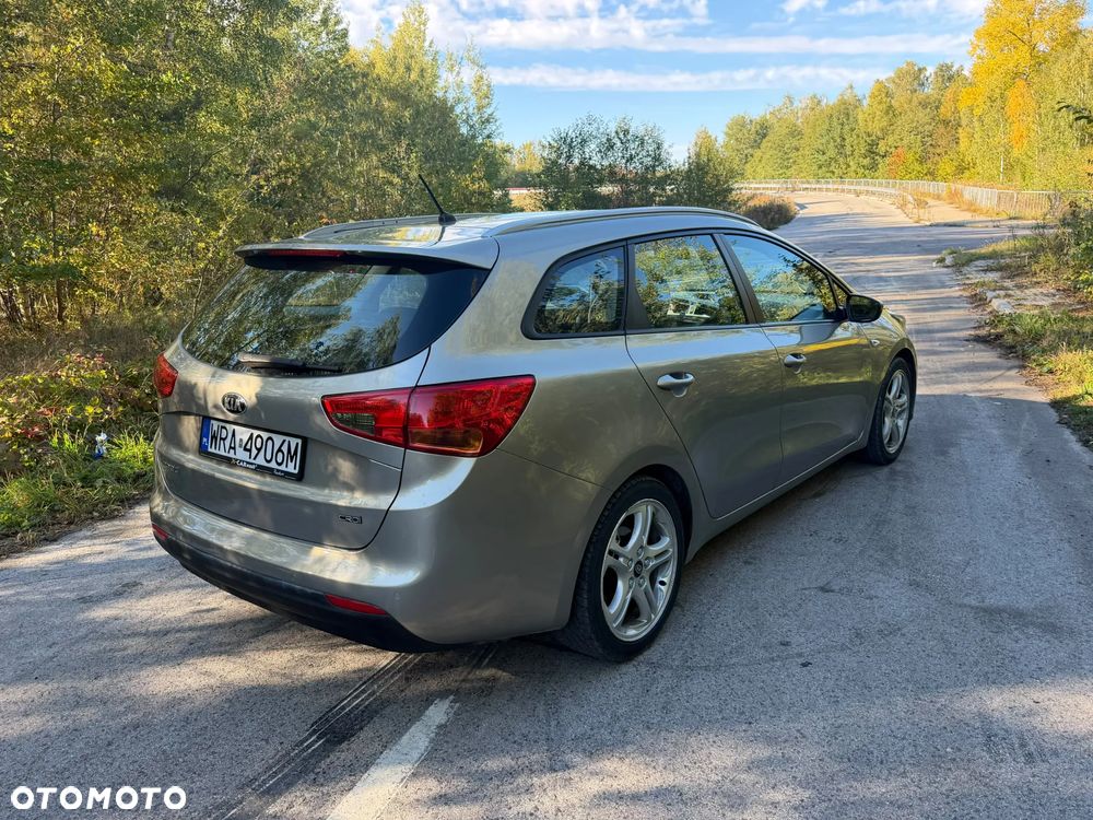 Kia Ceed 2012 photo 3
