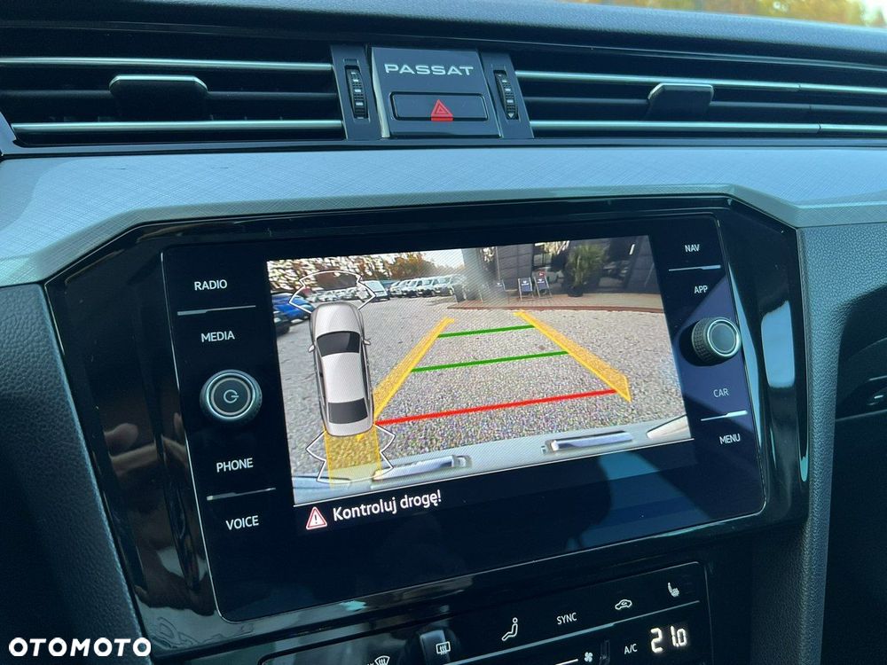 Volkswagen Passat 2.0 TDI EVO Business DSG - 26