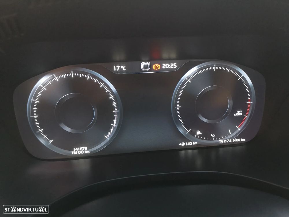 Volvo XC 60 2.0 B5 Inscription AWD - 10