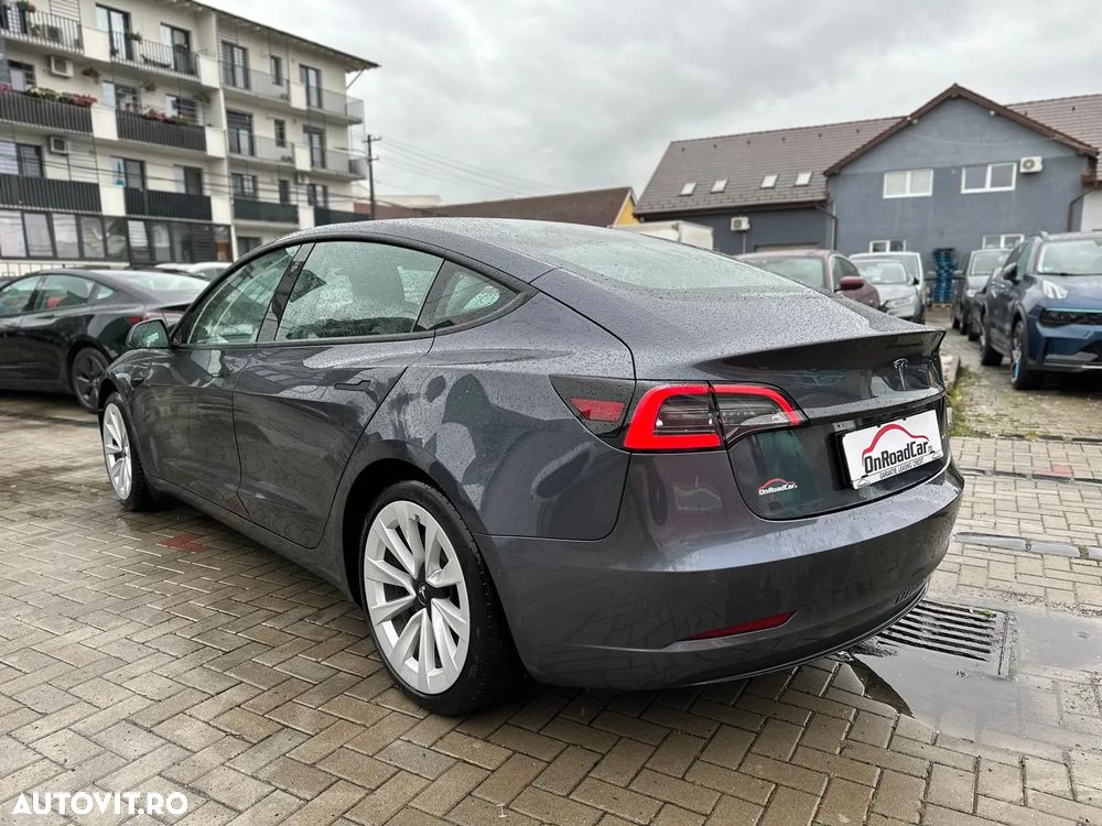 Tesla Model 3 AWD Long Range - 4