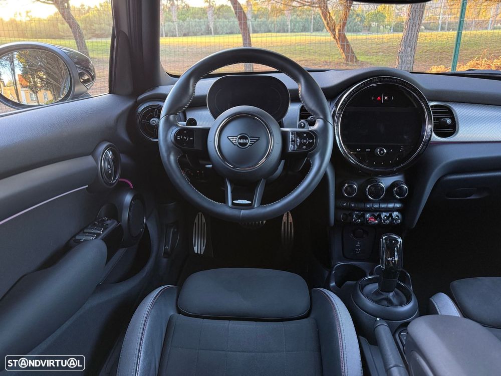 MINI 5 Portas Cooper S Premium JCW Auto - 35