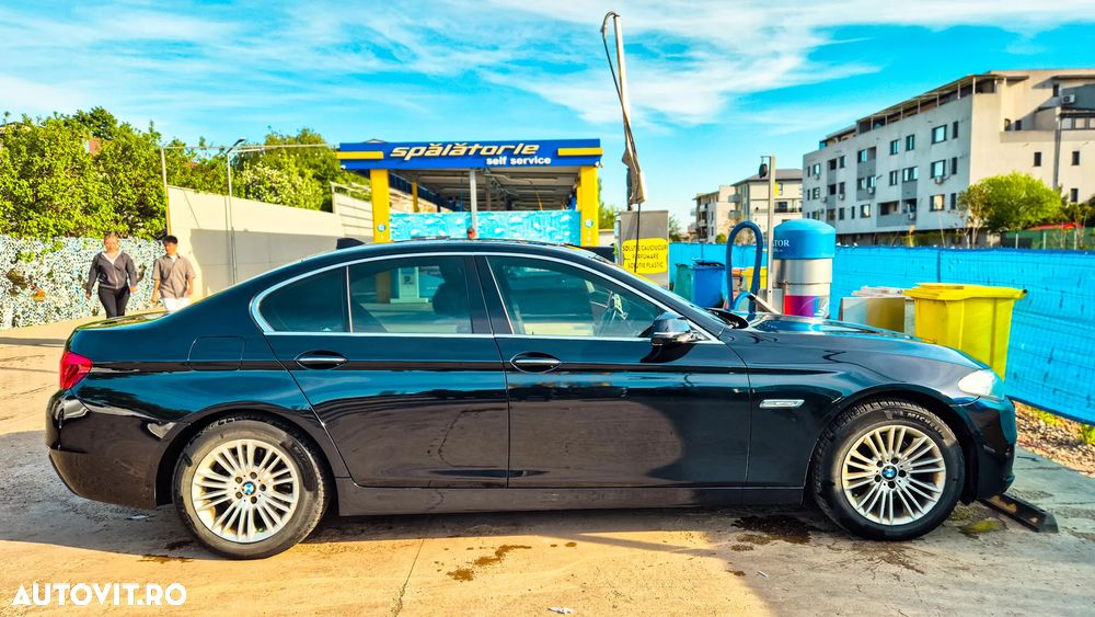 BMW Seria 5 520d Aut. Luxury Line - 11