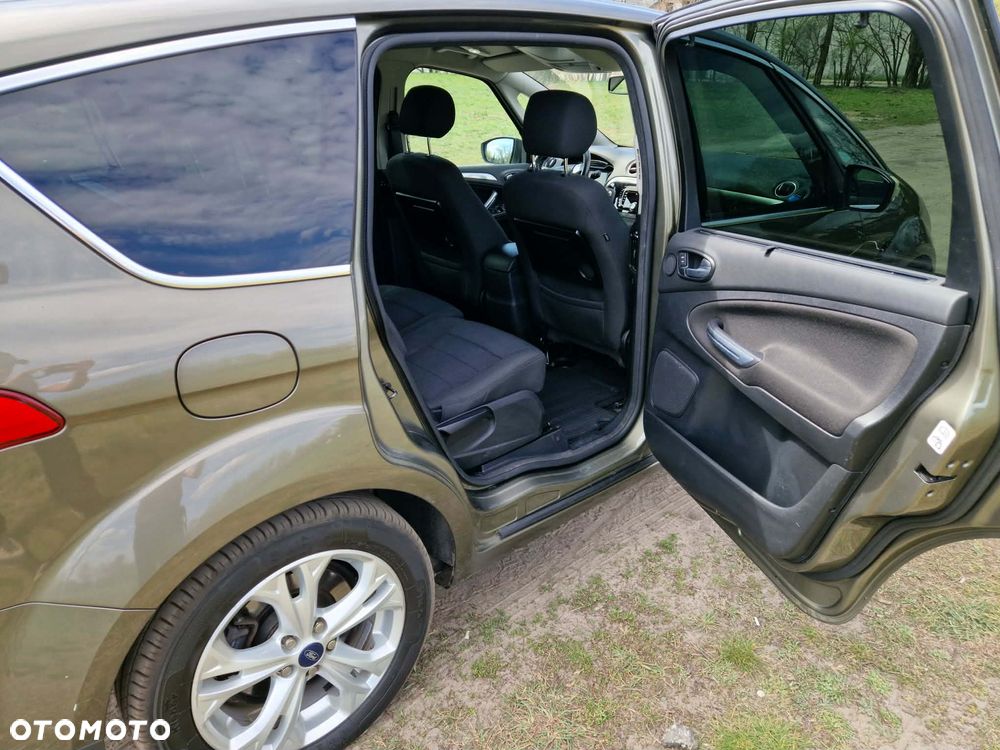 Ford S-Max - 16