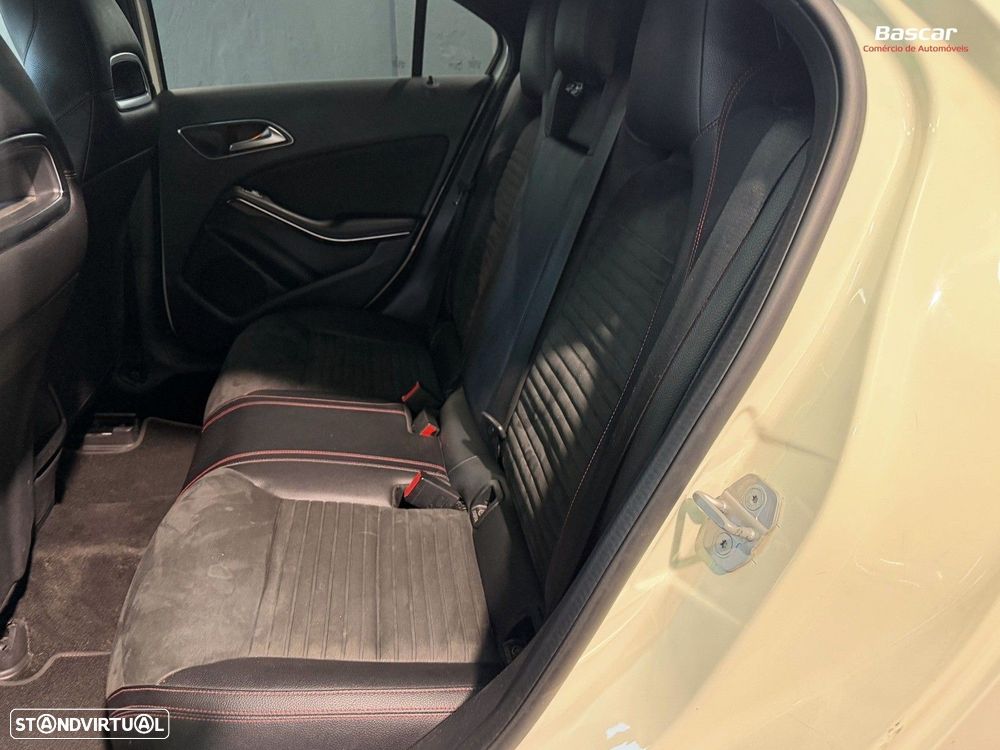 Mercedes-Benz A 180 CDI 7G-DCT AMG Line - 13
