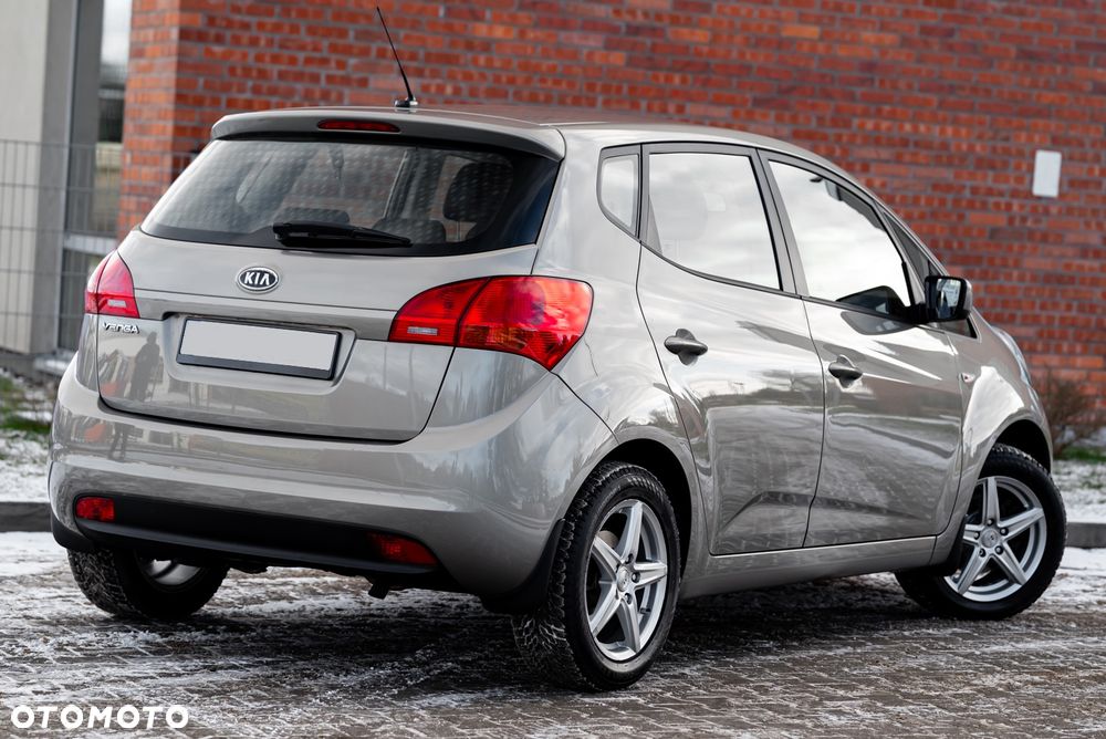 Kia Venga 1.4 CVVT Titanium Collection - 10