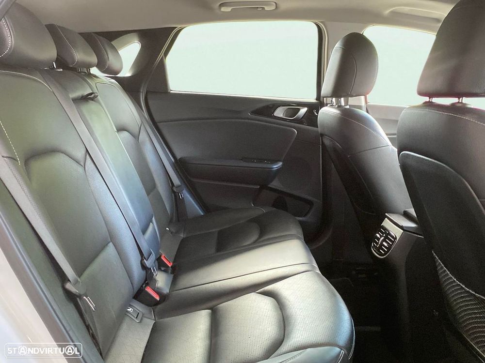 Kia Ceed 1.4 T-GDI TX+SRF 7DCT - 17