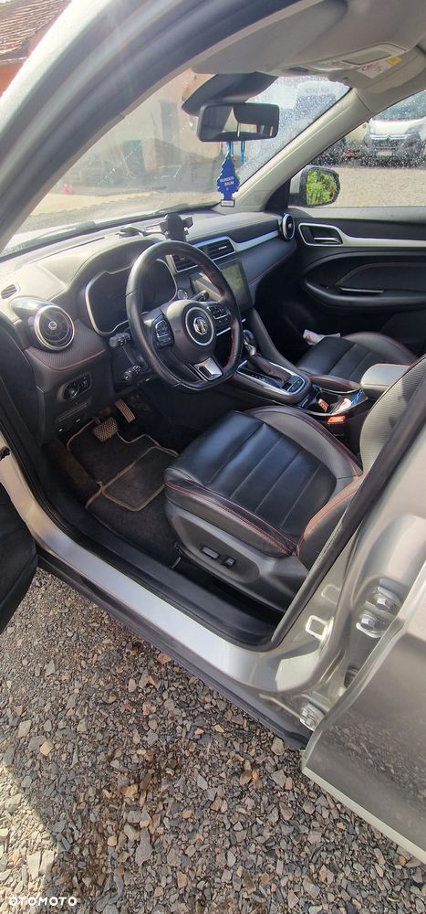 MG ZS - 4