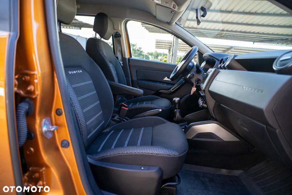 Dacia Duster 1.6 SCe Urban Explorer 4x4 S&S - 37