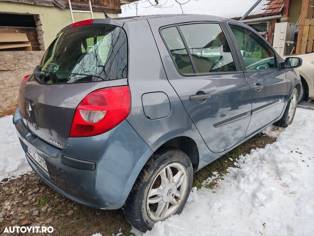 Renault Clio 1.4 16V Dynamique - 5