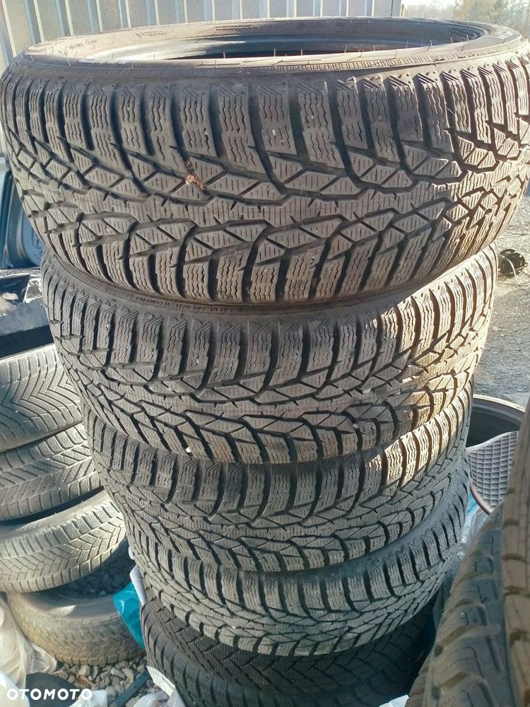 Hyundai Elantra - 32