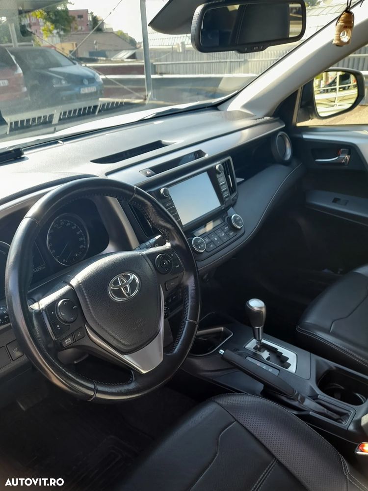 Toyota RAV4 - 5