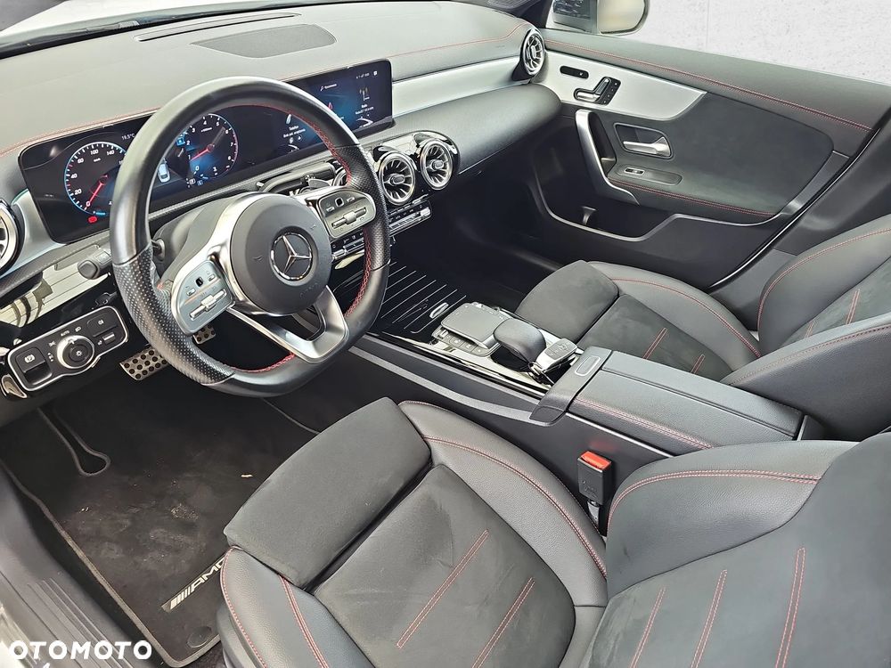 Mercedes-Benz CLA 200 AMG Line 7G-DCT - 13