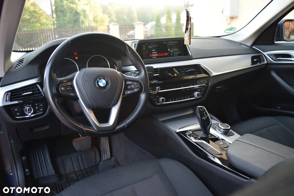 BMW Seria 5 520d Touring - 21