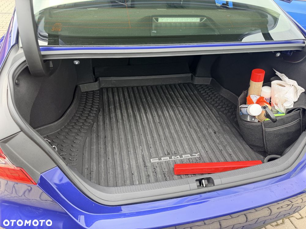 Toyota Camry - 7