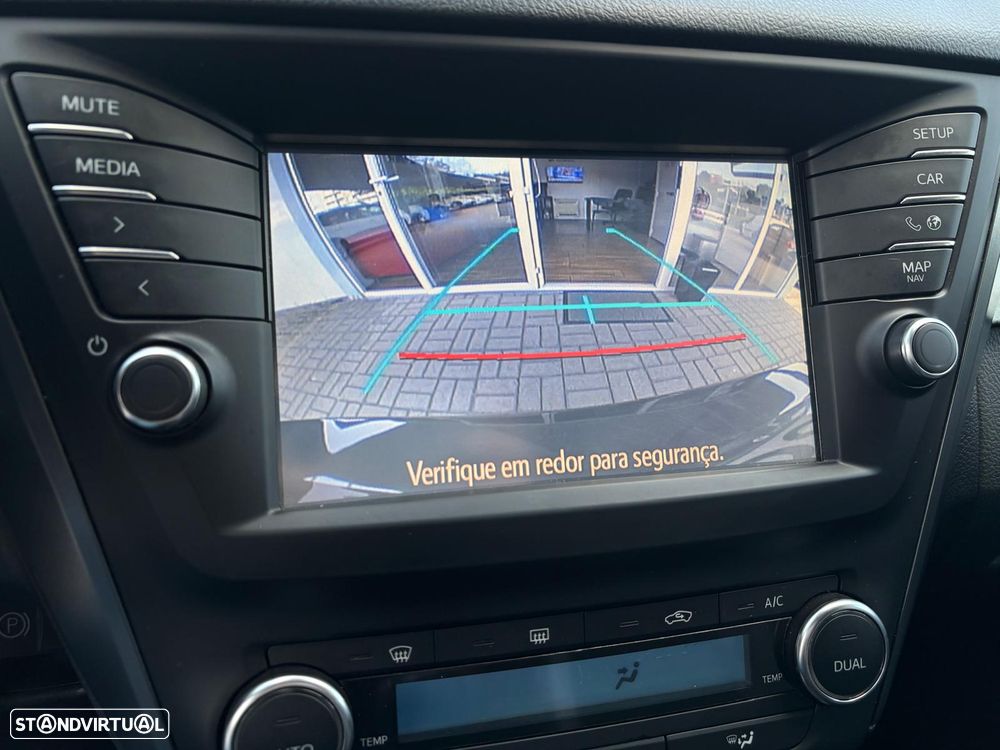 Toyota Avensis SD 2.0 D-4D Exclusive+GPS - 11