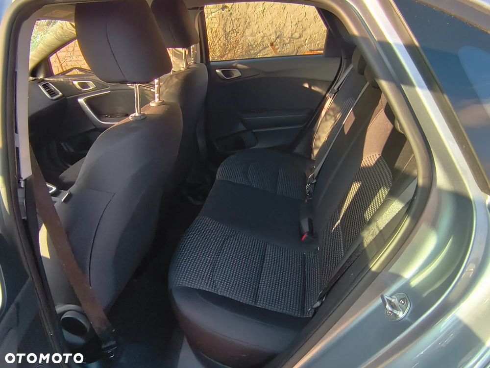 Kia Ceed 1.0 T-GDI L Business Line Plus - 10