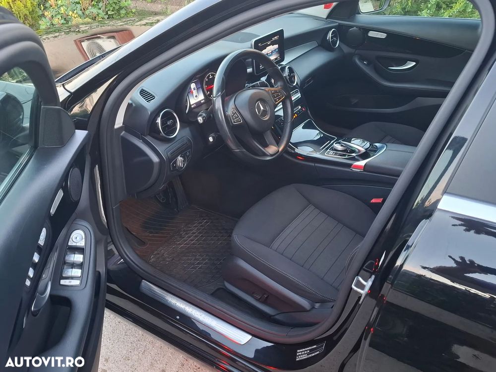 Mercedes-Benz C 220 d 4MATIC Aut. - 4
