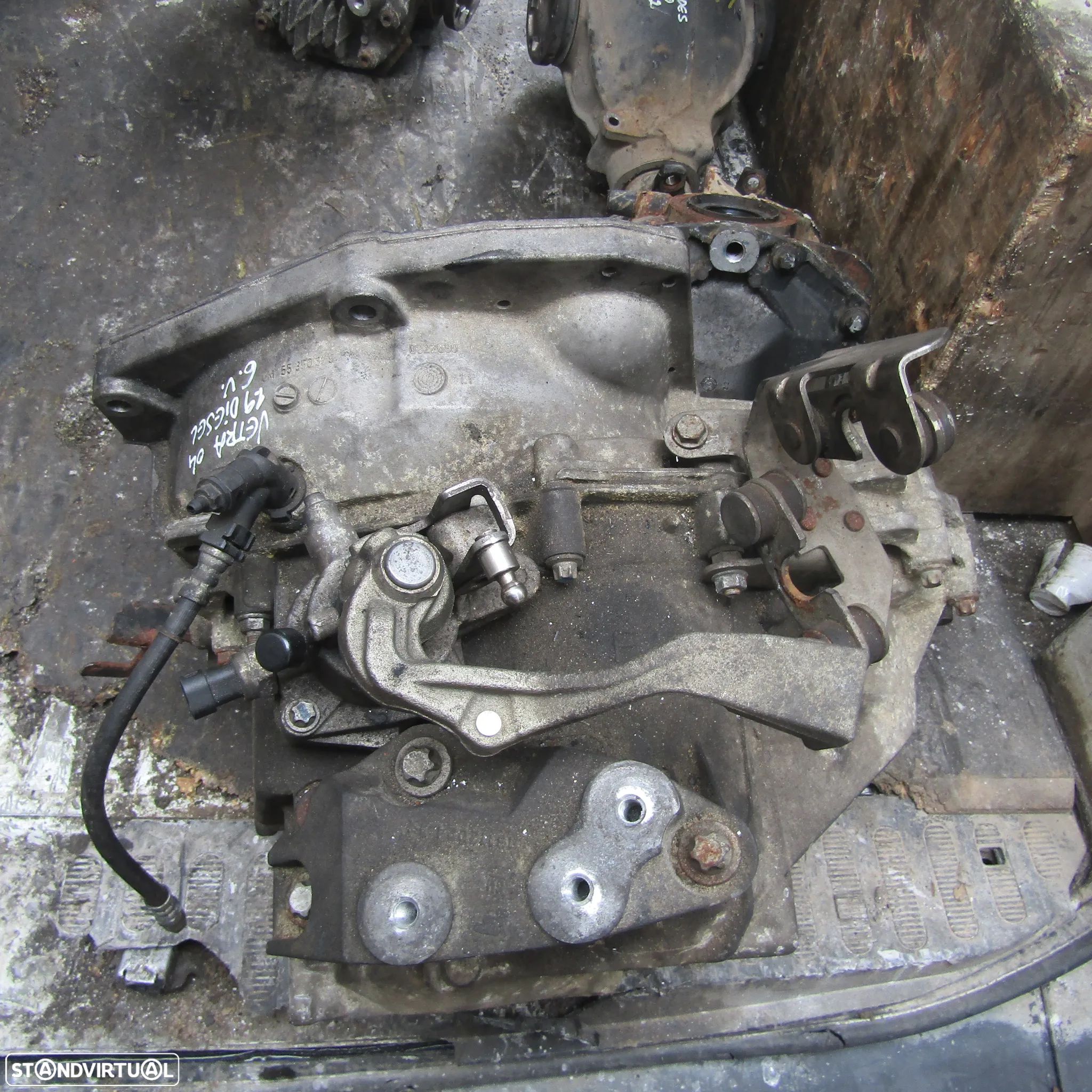 Caixa Velocidades Opel Vectra 2005 1.9 Diesel GM55350375 - 1