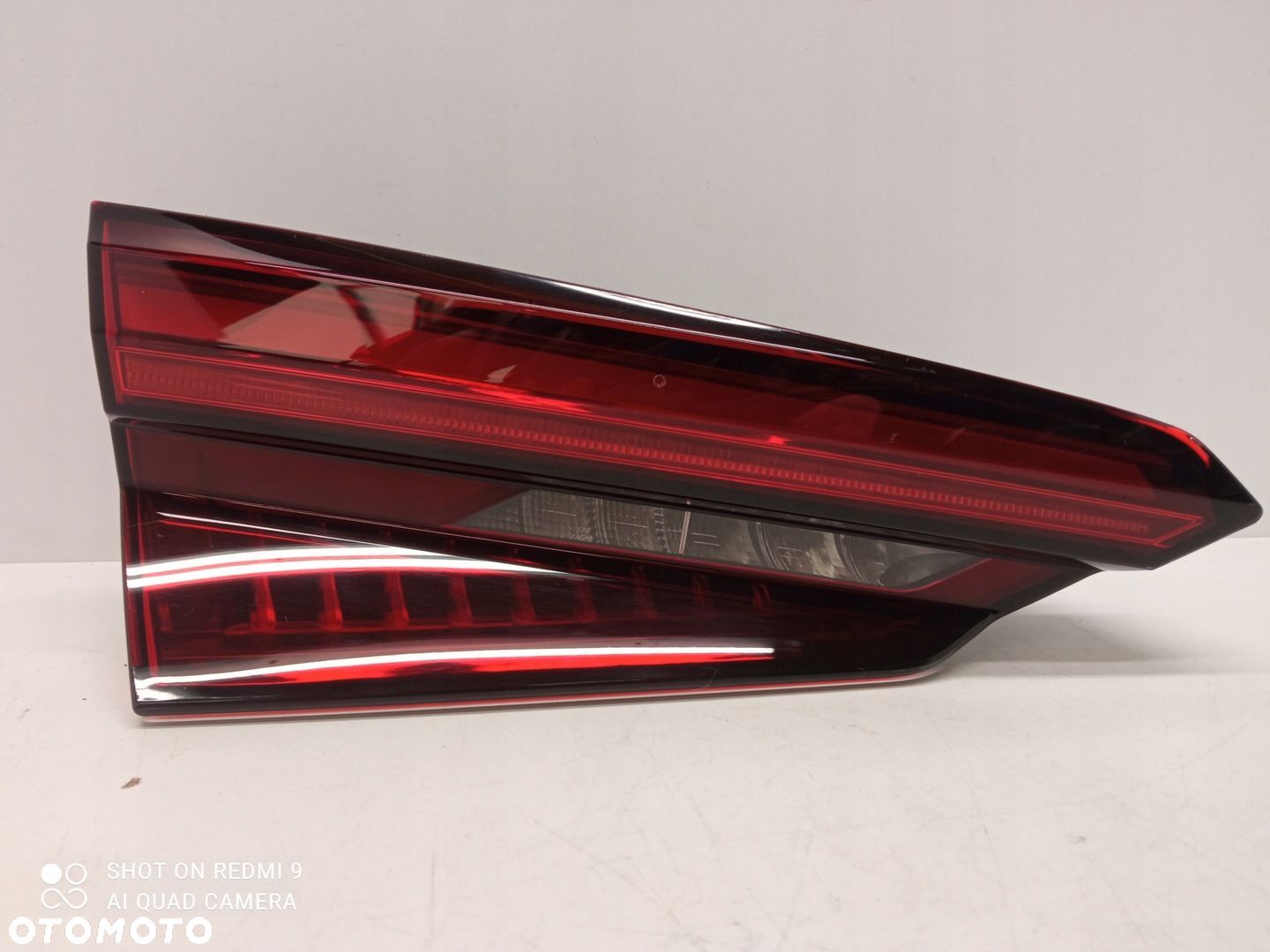 LAMPA LEWA TYLNA AUDI A5 B9 8W6945093M - 1