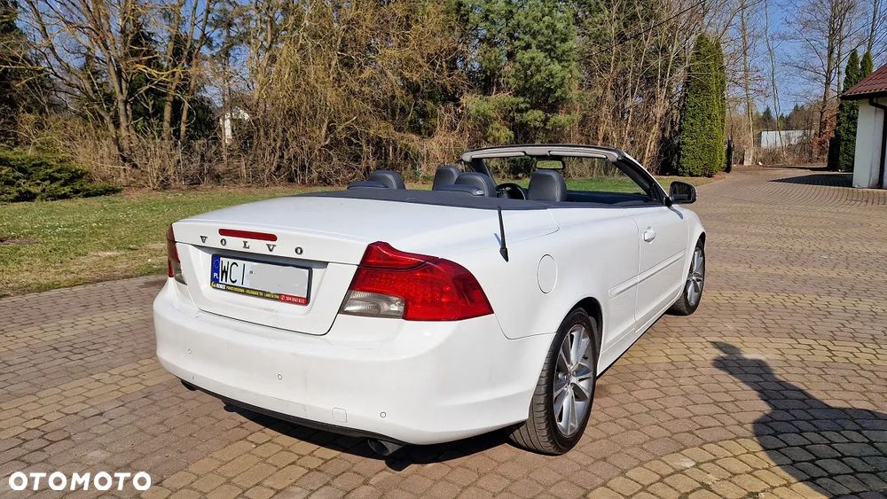 Volvo C70 D4 Momentum - 3