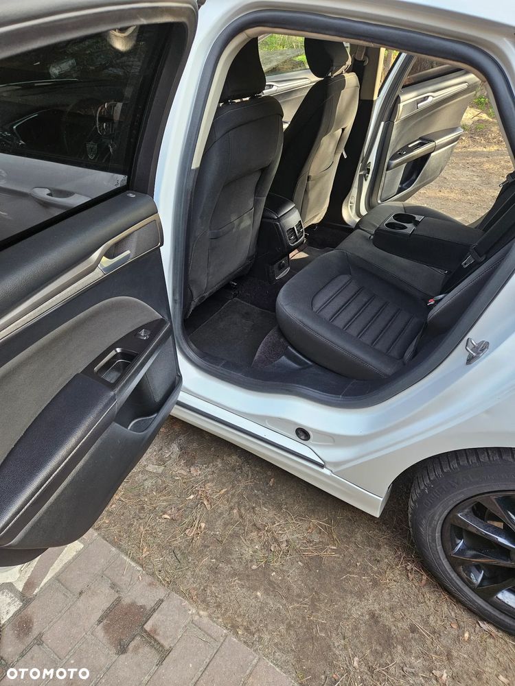 Ford Fusion - 20