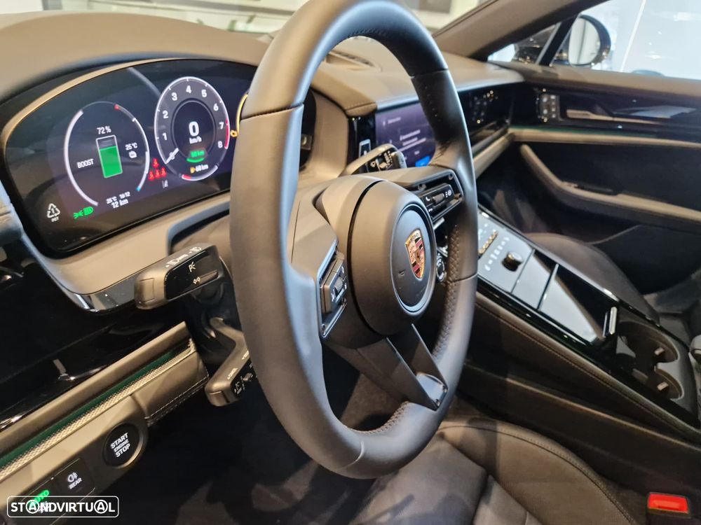 Porsche Panamera 4 E-Hybrid - 15