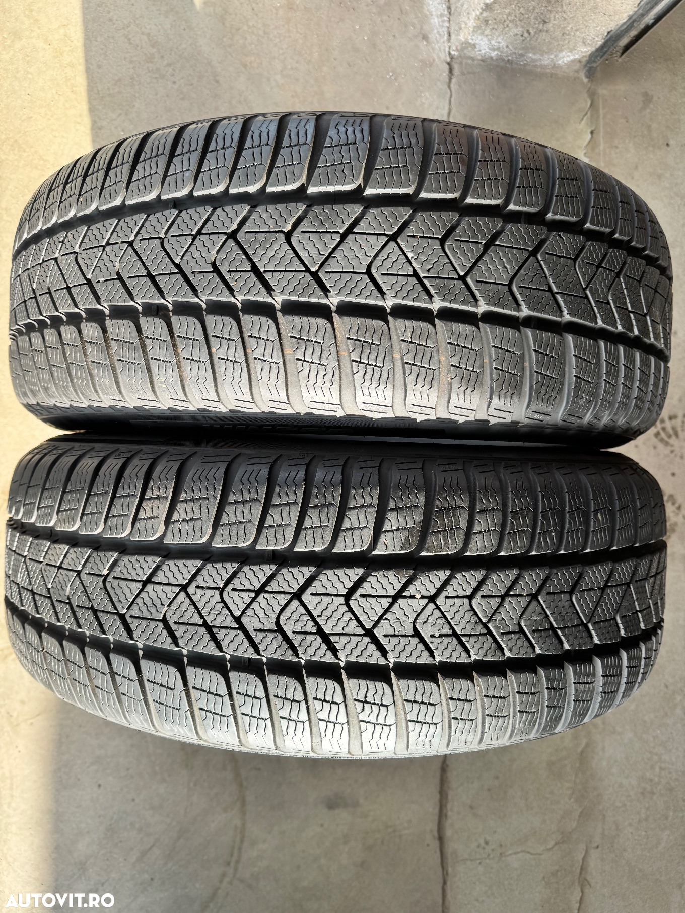 Vând 2 anvelope 225/50/18 Pirelli de iarnă ca noi - 3