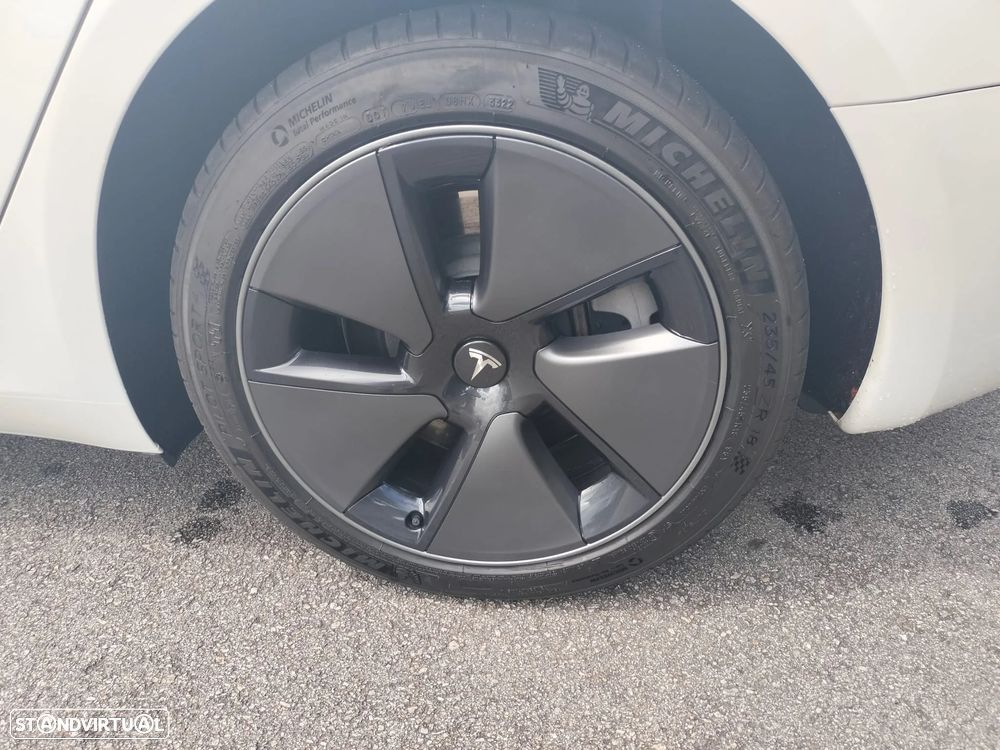 Tesla Model 3 - 2