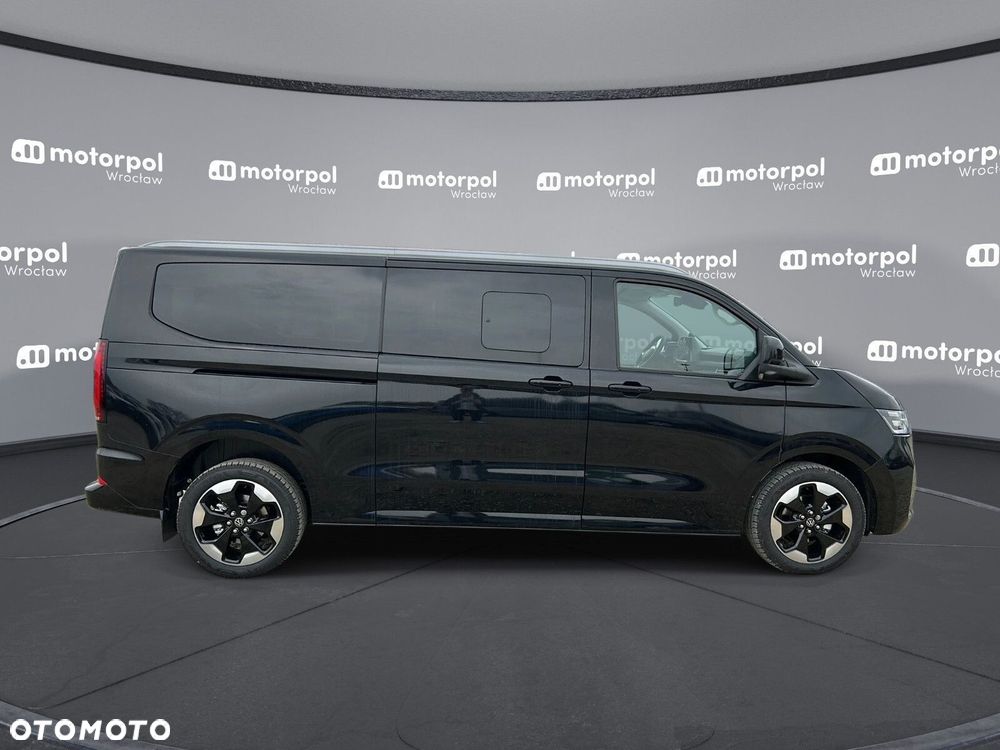 Volkswagen Caravelle - 8