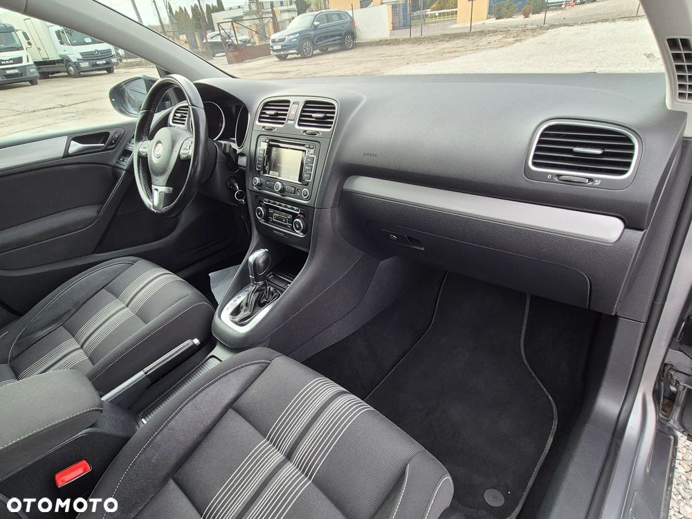 Volkswagen Golf 2.0 TDI DPF DSG MATCH - 31