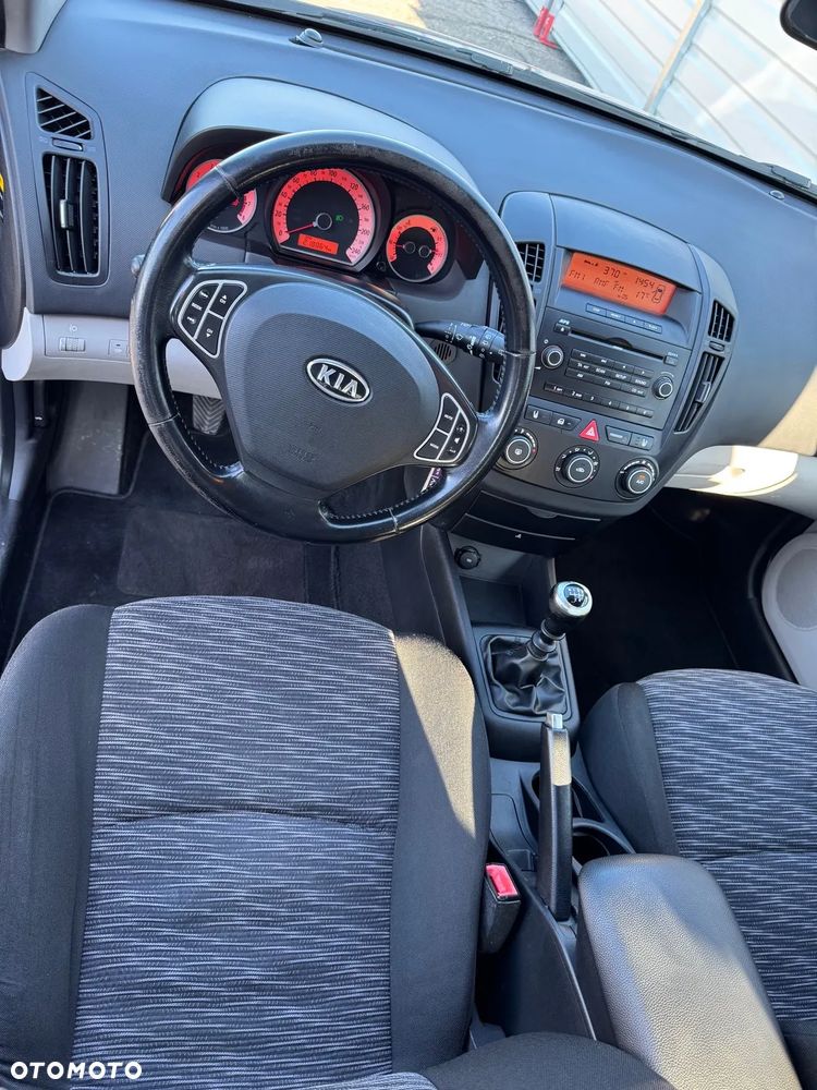 Kia Ceed 1.4 Comfort - 35