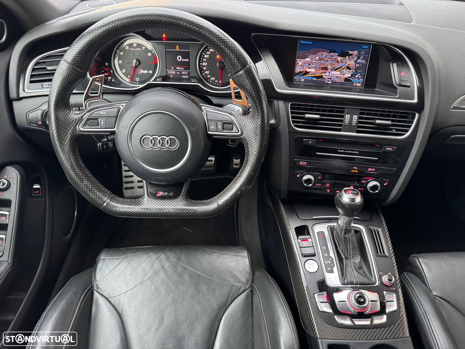 Audi RS4 Avant 4.2 FSi quattro S tronic - 23