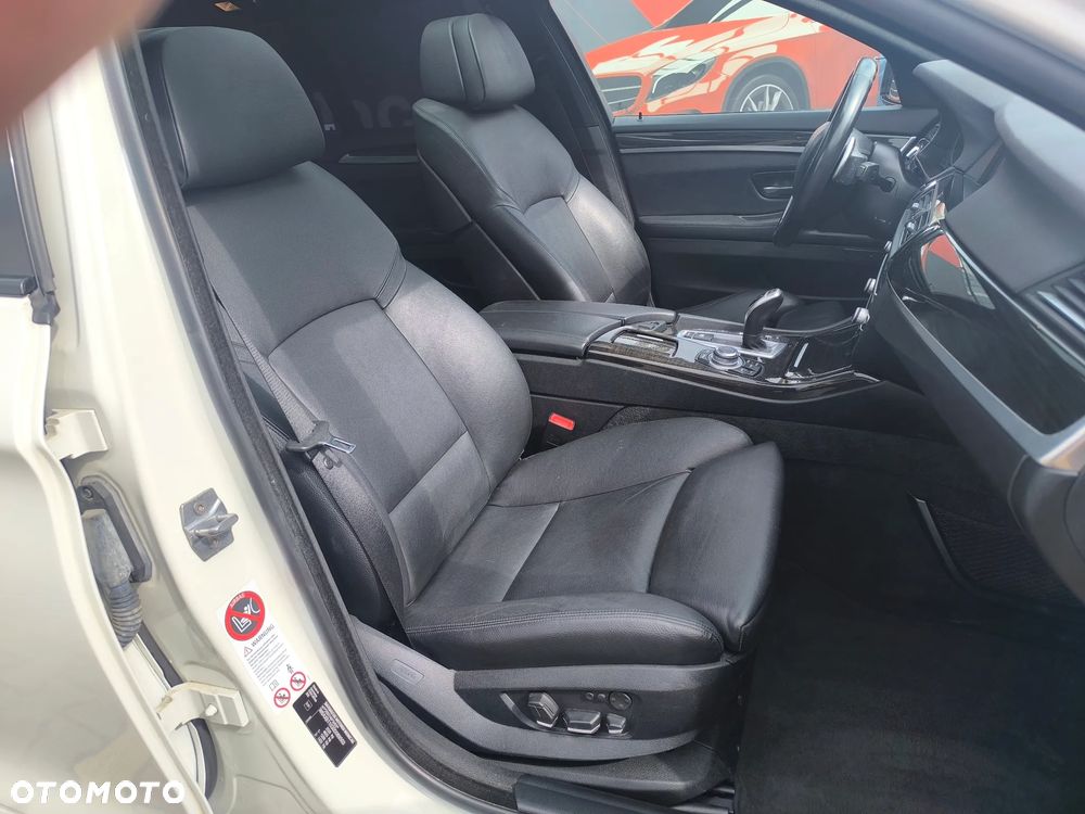 BMW Seria 5 535d Sport-Aut - 22