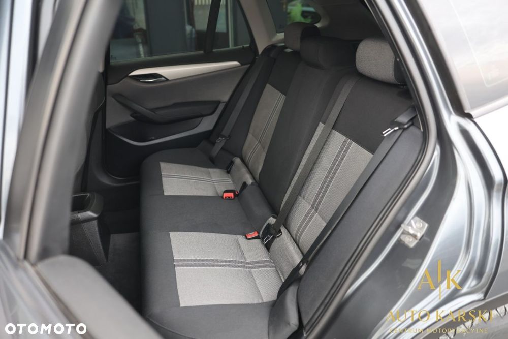 BMW X1 xDrive18d Sport Line - 38