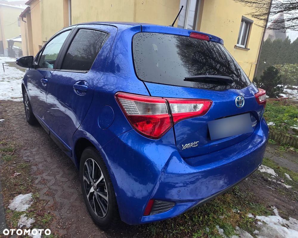 Toyota Yaris Hybrid 100 Dynamic EU6 - 4