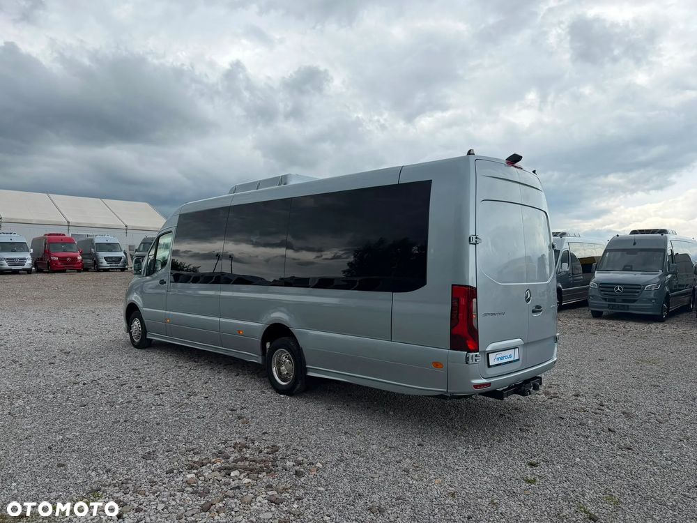 Mercedes-Benz Sprinter 519 - 9