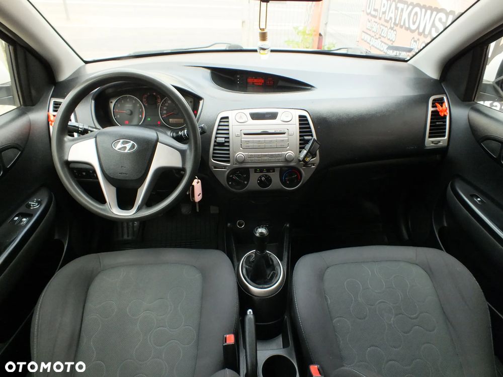 Hyundai i20 - 13