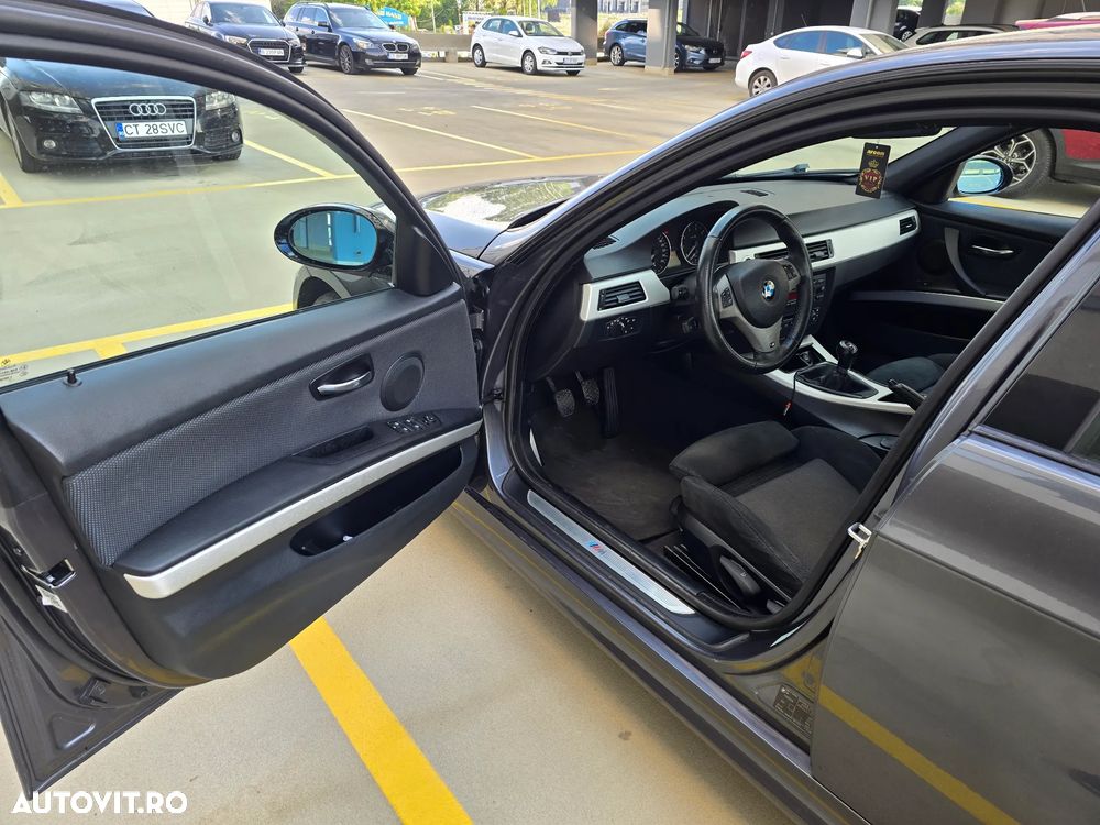 BMW Seria 3 318i - 5