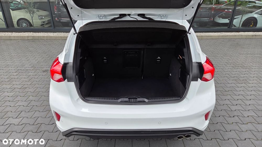 Ford Focus - 25