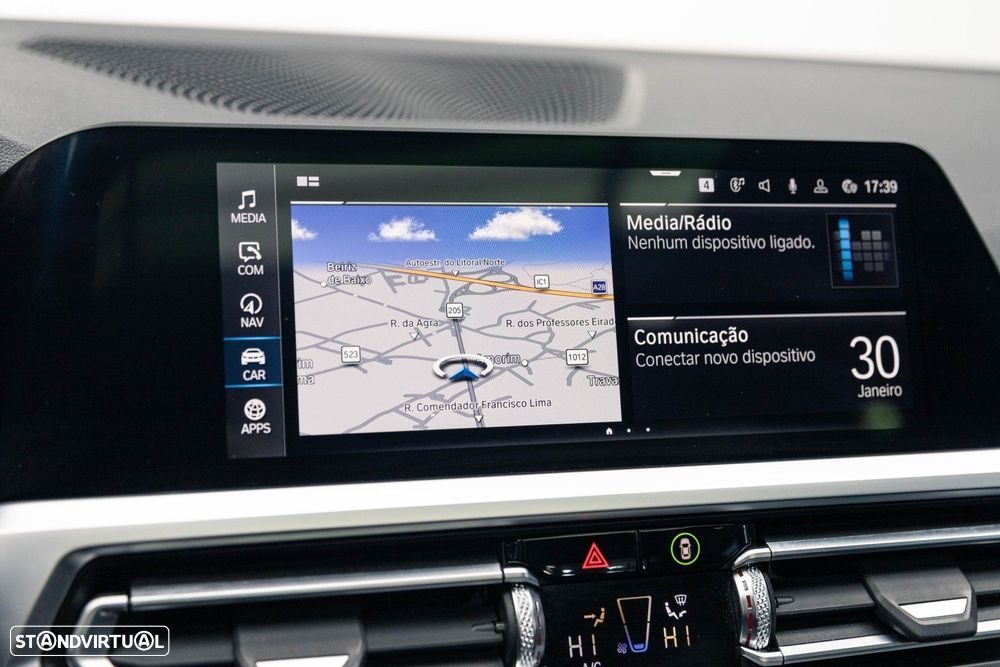 BMW 330 e iPerformance Pack M - 38