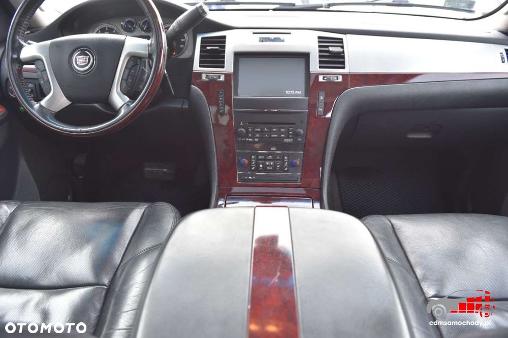Cadillac Escalade - 25