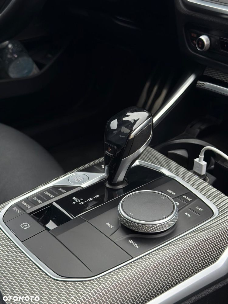 BMW Seria 3 M340d xDrive mHEV sport - 27