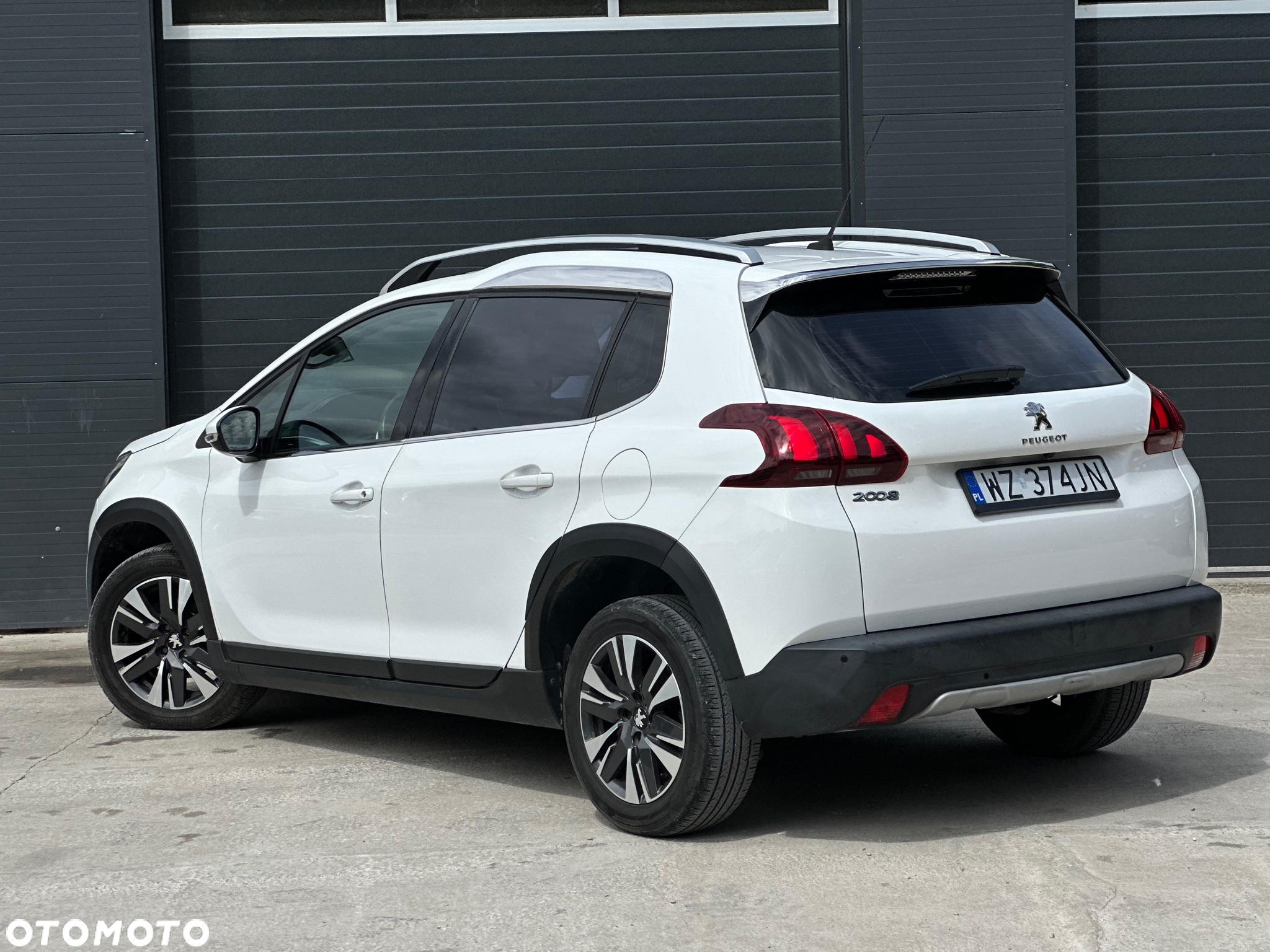 Peugeot 2008 - 9